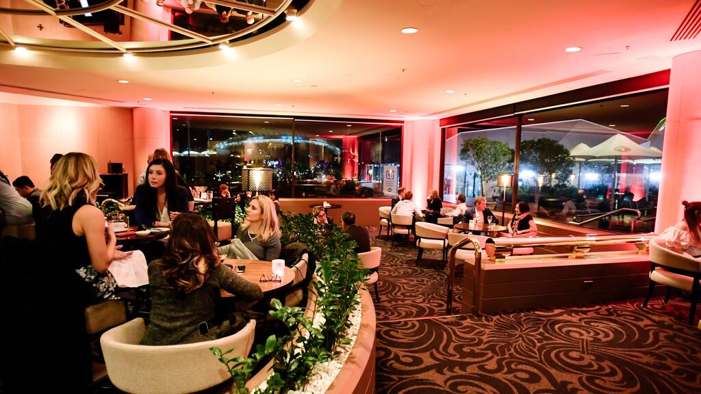http://greatpacifictravels.com.au/hotel/images/hotel_img/11613819346INTERCONTINENTAL ADELAIDE-LOUNGE.jpg
